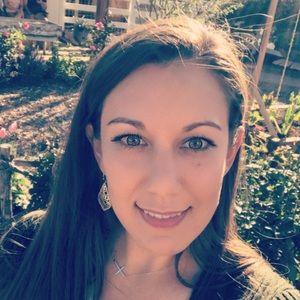 Meet your Posher, Deena